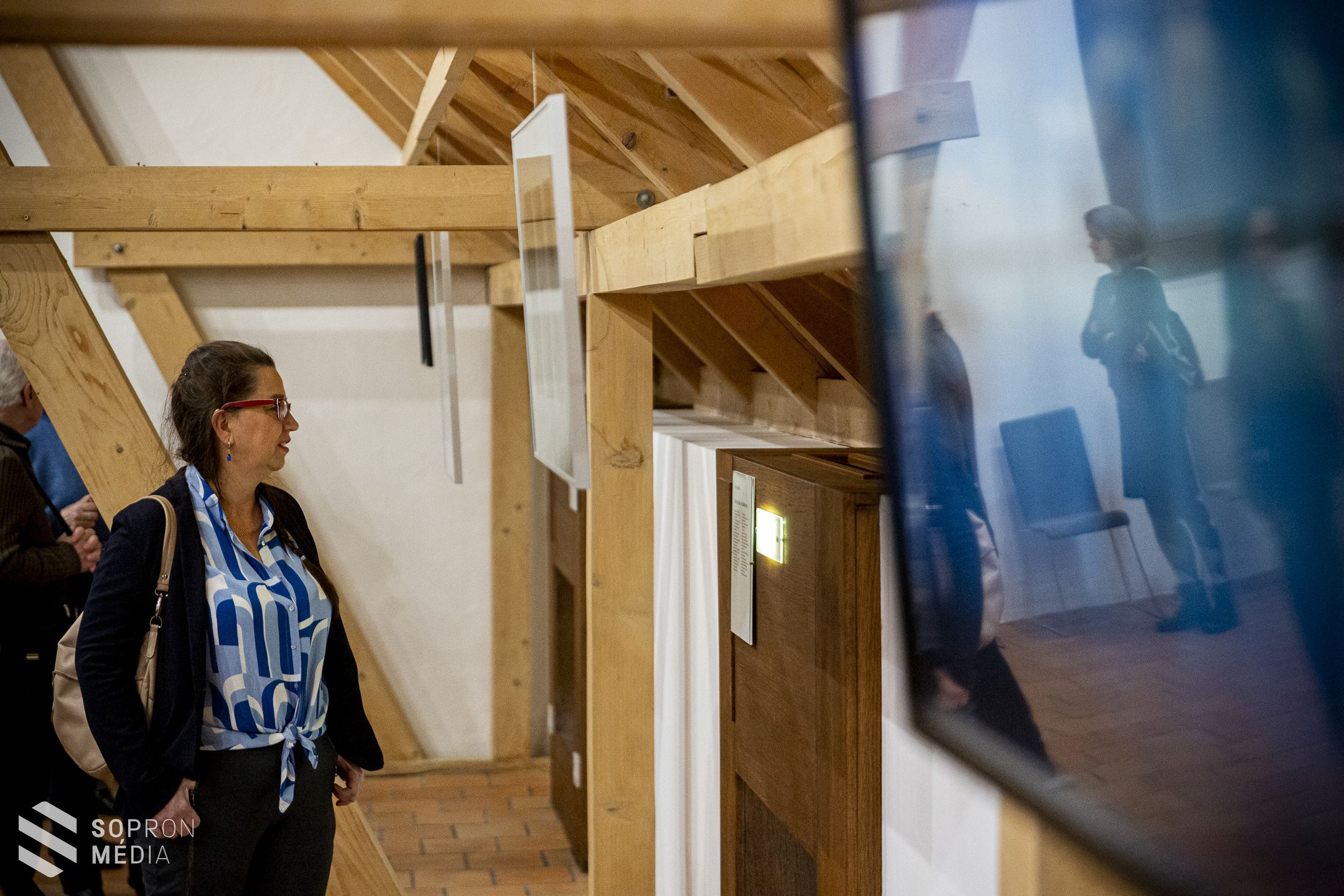 Félkörben emlékezett meg a magyar költészet napjáról a Soproni Fotóművészeti Kör