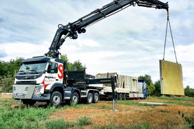 Prefabricated ceramic elements lifted using our Hiab X-HiPro vehicle-mounted crane