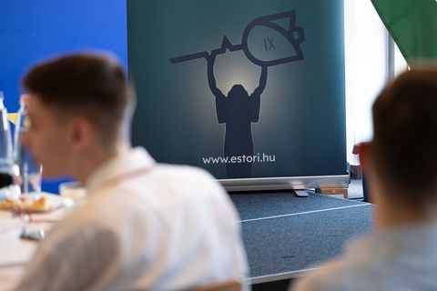 IX. Estöri középdöntő