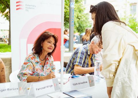 Esterházy shortlistesek az Ünnepi Könyvhéten