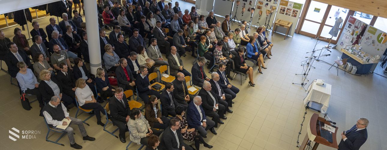 A szakképzés innovációiról értekeztek Sopronban