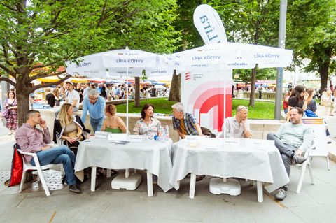Esterházy shortlistesek az Ünnepi Könyvhéten