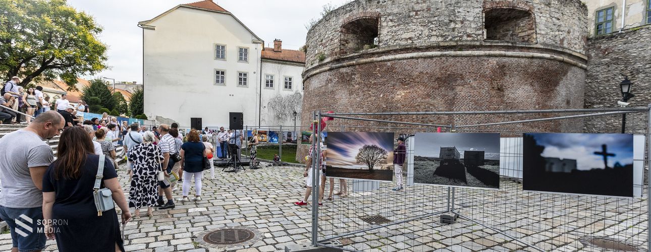 „Pont 24” kiállítás Sopronban