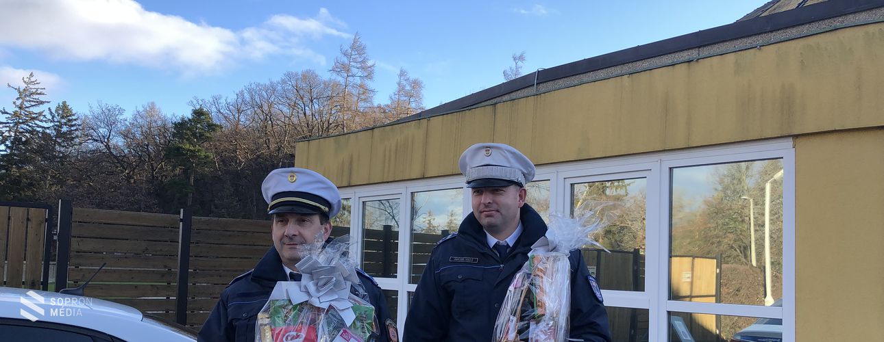 Ajándék a soproni rendőröknek