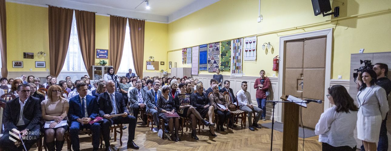 Három évtizede alapították a Soproni Kozmutza Flóra Iskolát