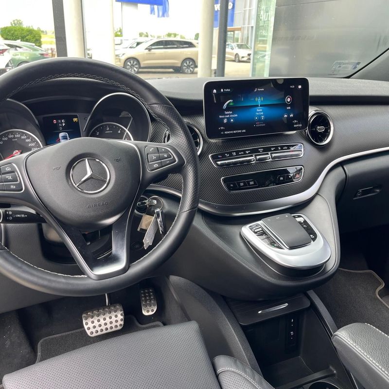 MERCEDES-BENZ