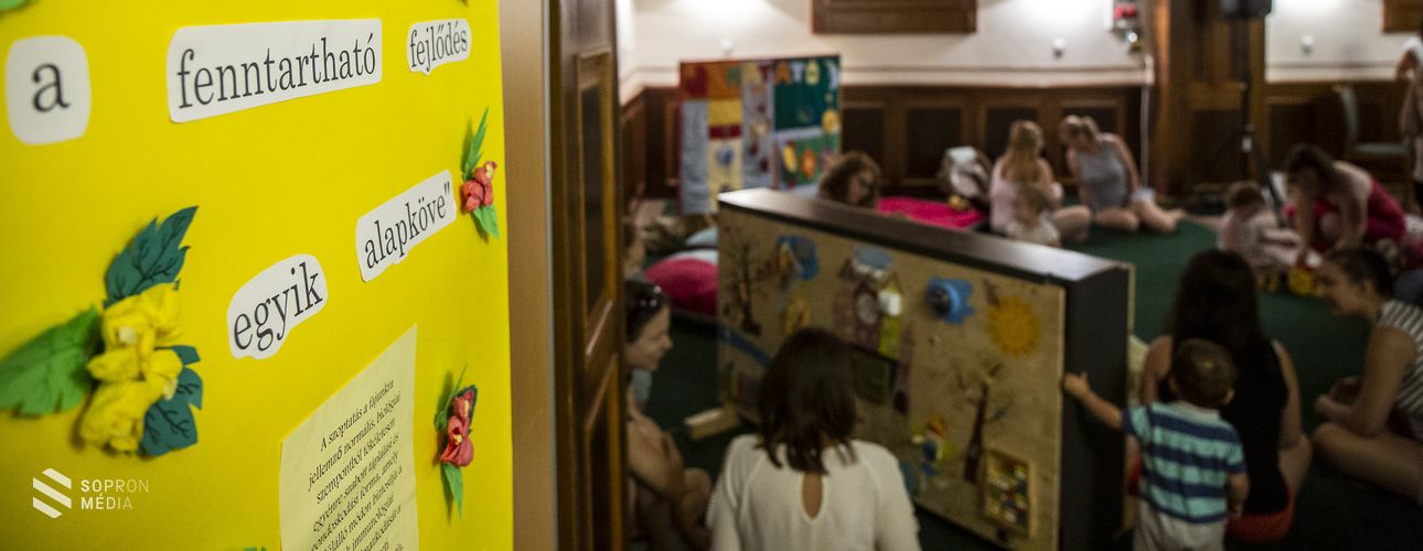 Jubileumi rendezvény az anyatejes táplálásért