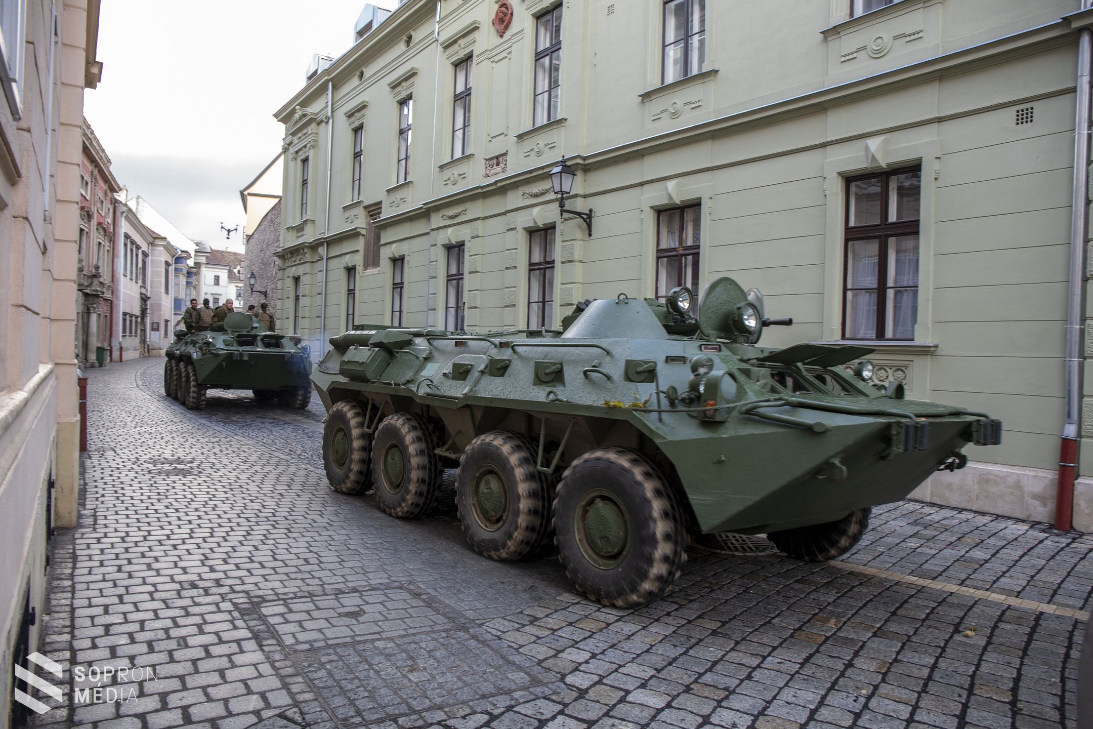 Tankok a belvárosban