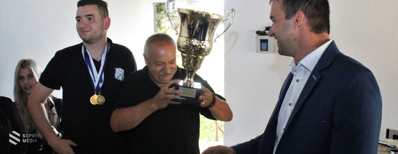 Otthon tartották a vándorkupát a fertőrákosi sportlövők! 