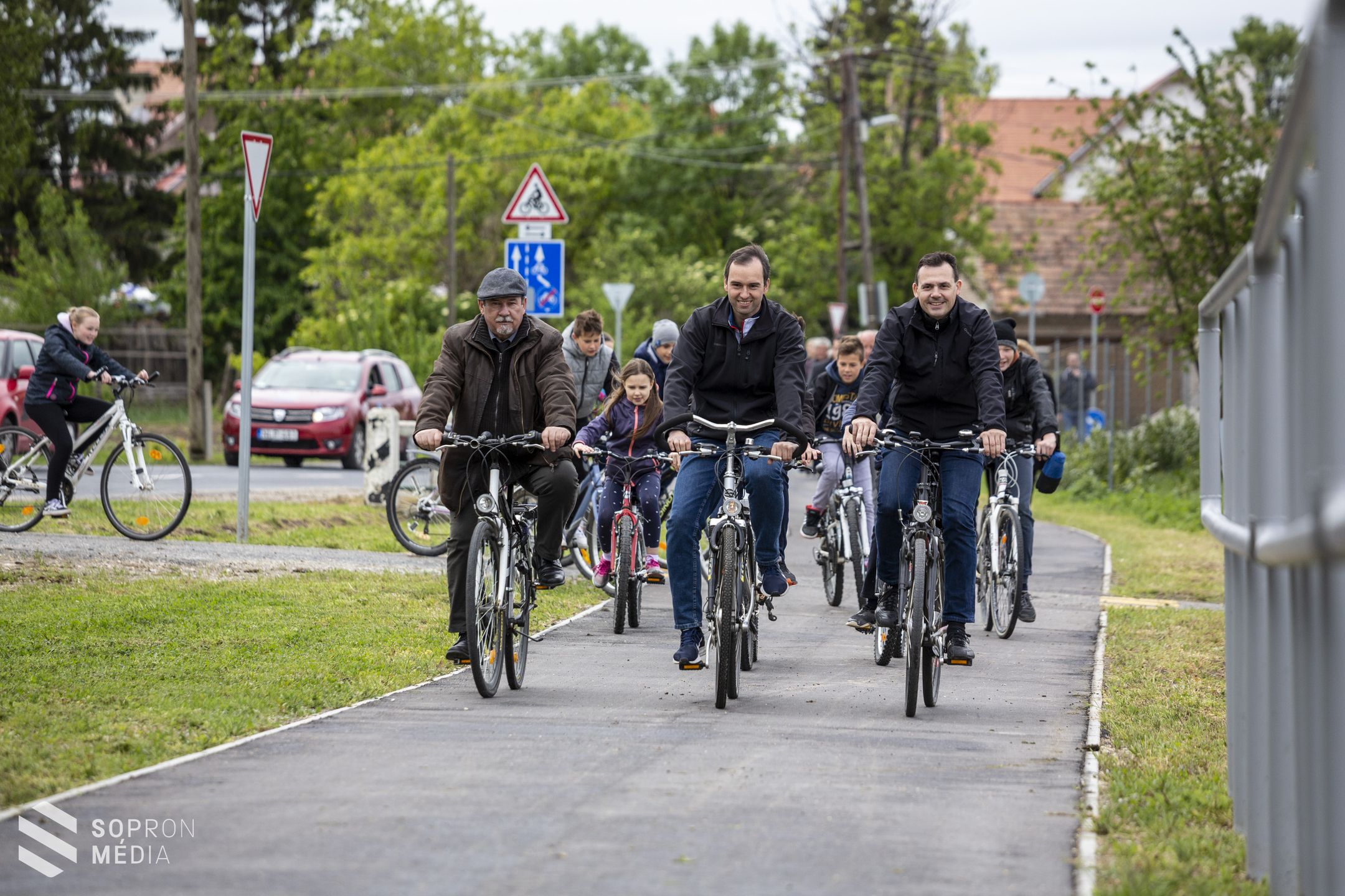 Átadták a Nagycenket Pereszteggel összekötő kerékpárutat