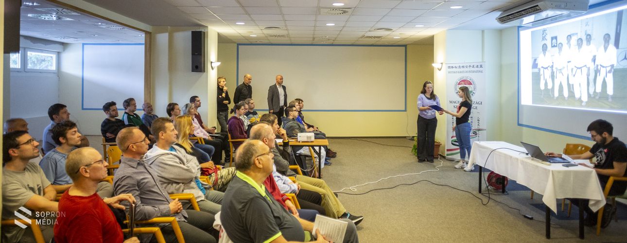 Sportszakmai konferencia és edzőtovábbképzés