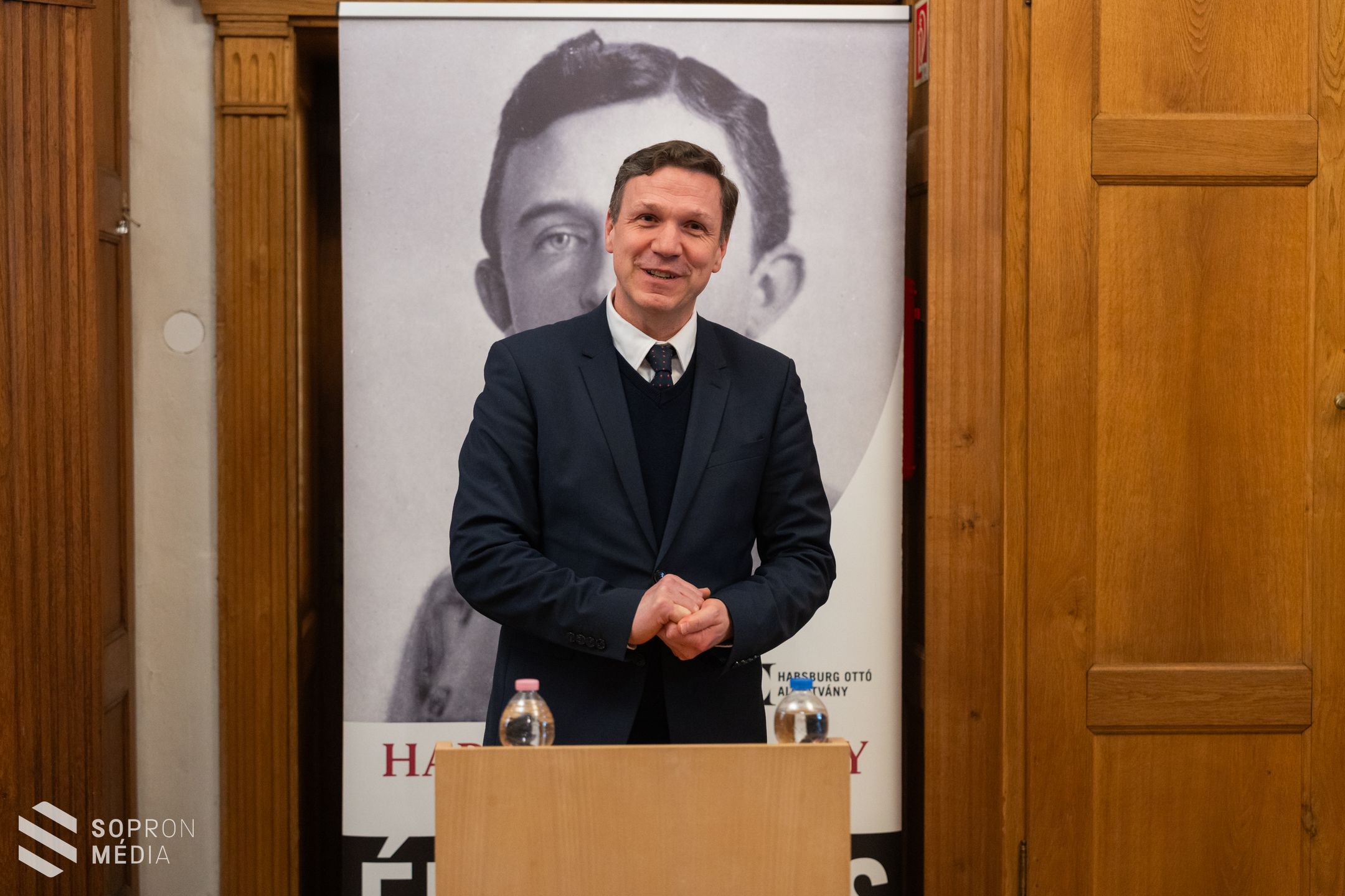 "Károly király Sopronban” címmel nyílt kiállítás a Soproni Levéltárban