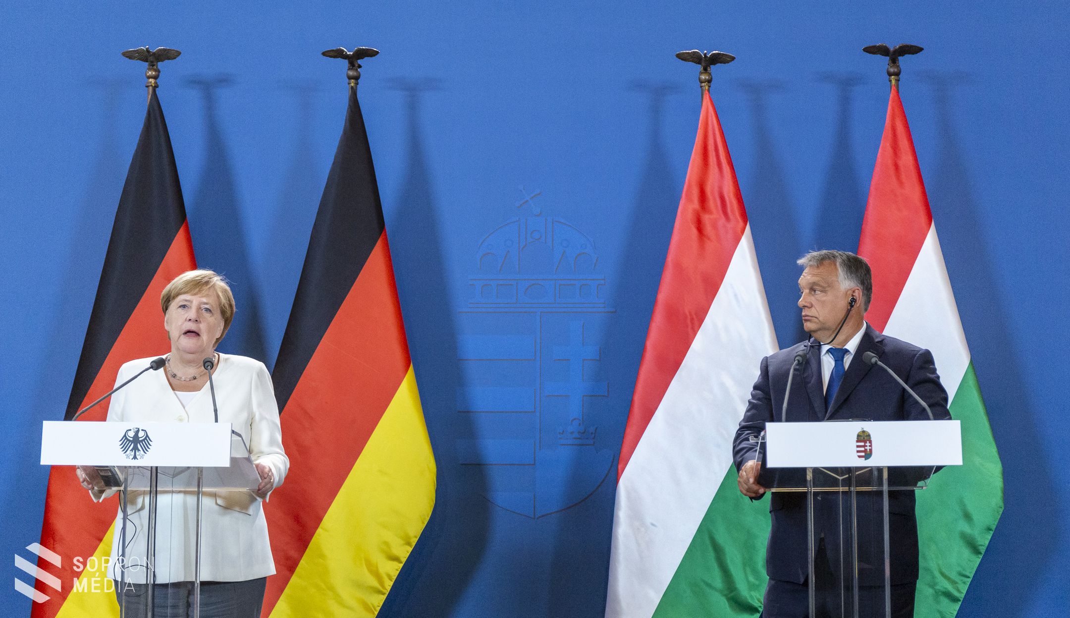 A Merkel-Orbán találkozó beszámolója