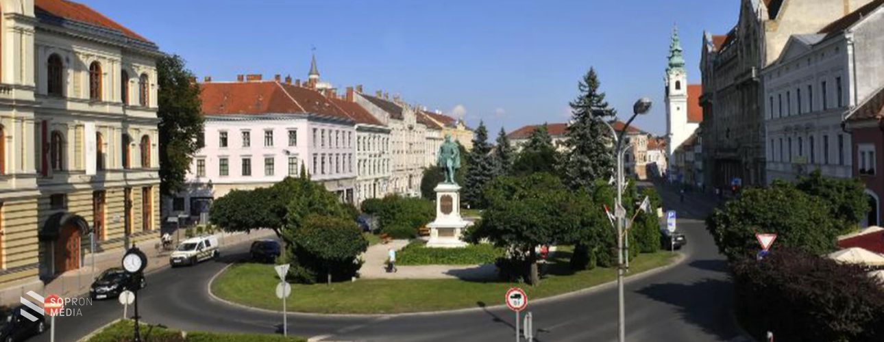 Történelmi sétával készül az ünnepre a Széchenyi István Városi Könyvtár