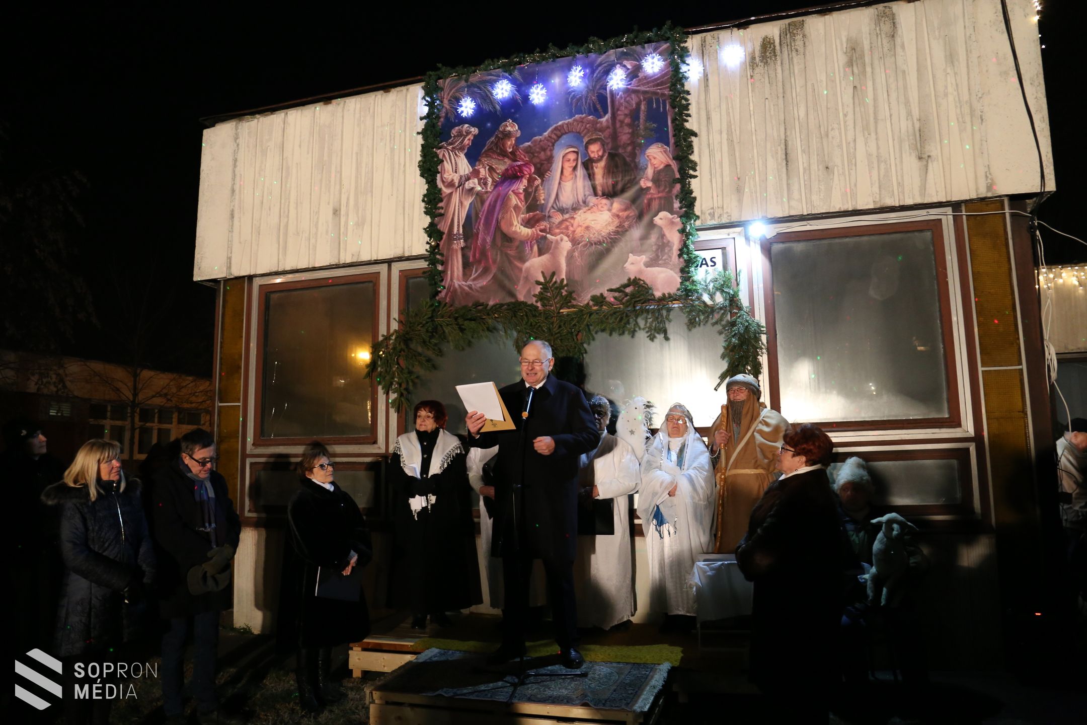 Először lobbant fel az adventi láng a Jerevánon