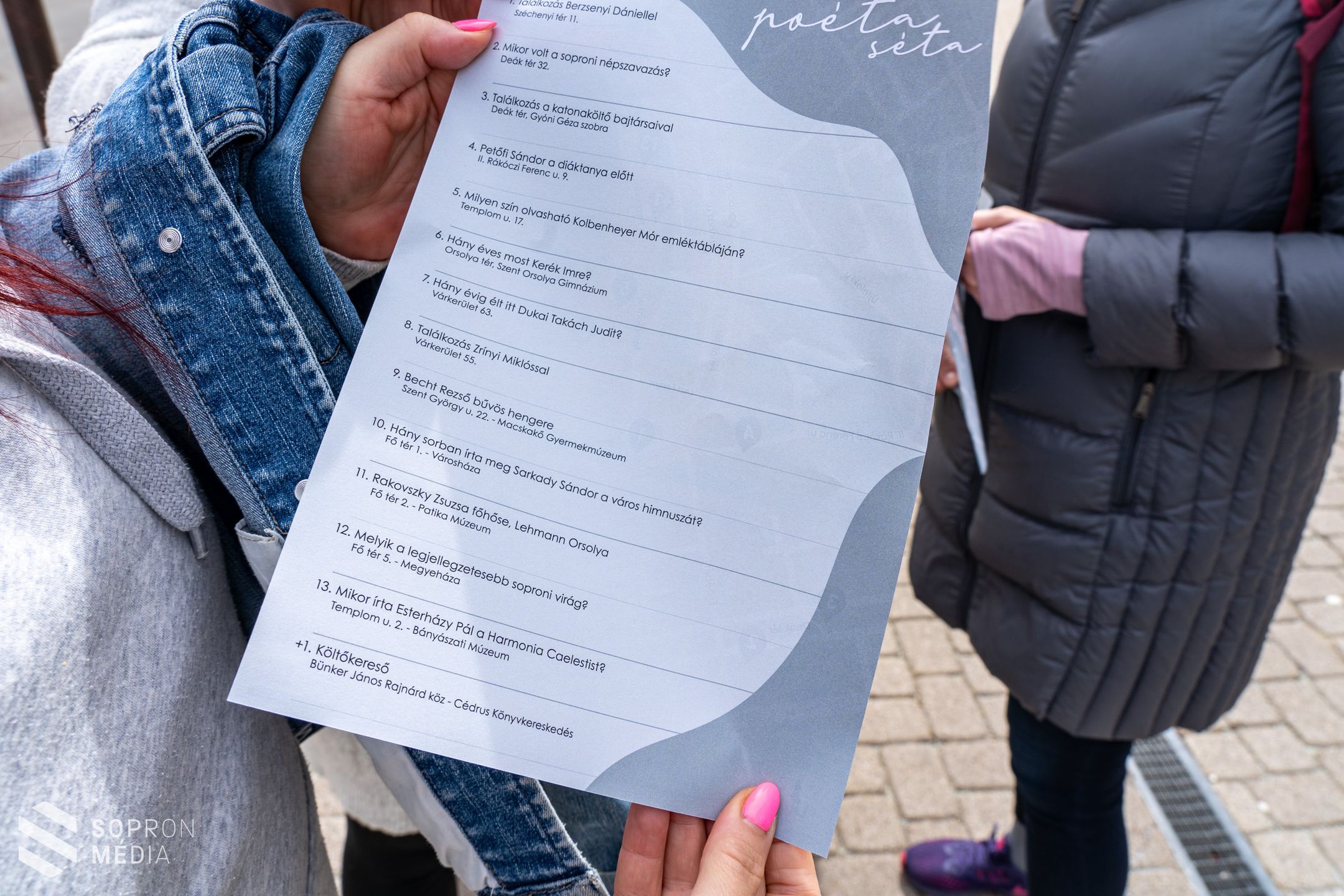 Sétával és koszorúzással ünnepelték a magyar költészet napját - Galériával