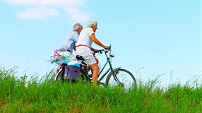 Rákellenes nap: félórás mozgással hívják fel a figyelmet a daganatos megbetegedésekre