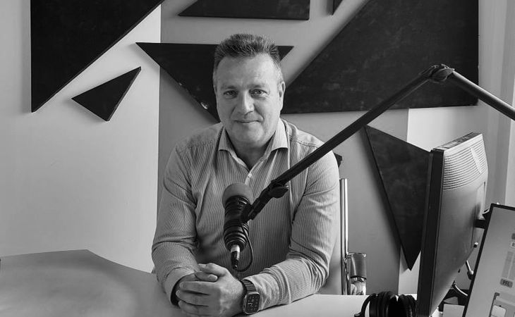 Kortárs irodalom iránti elkötelezettségről a Márkamonitor Podcastban