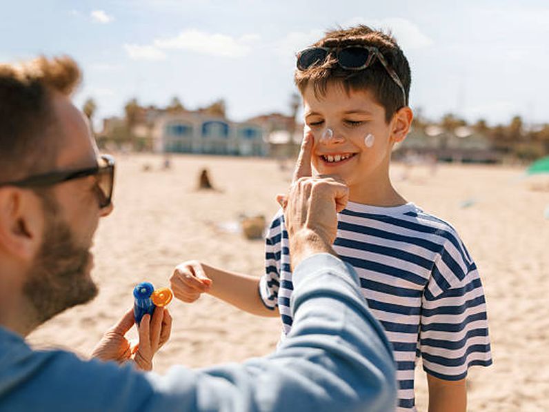 A fényvédelem nem csak nyáron fontos!