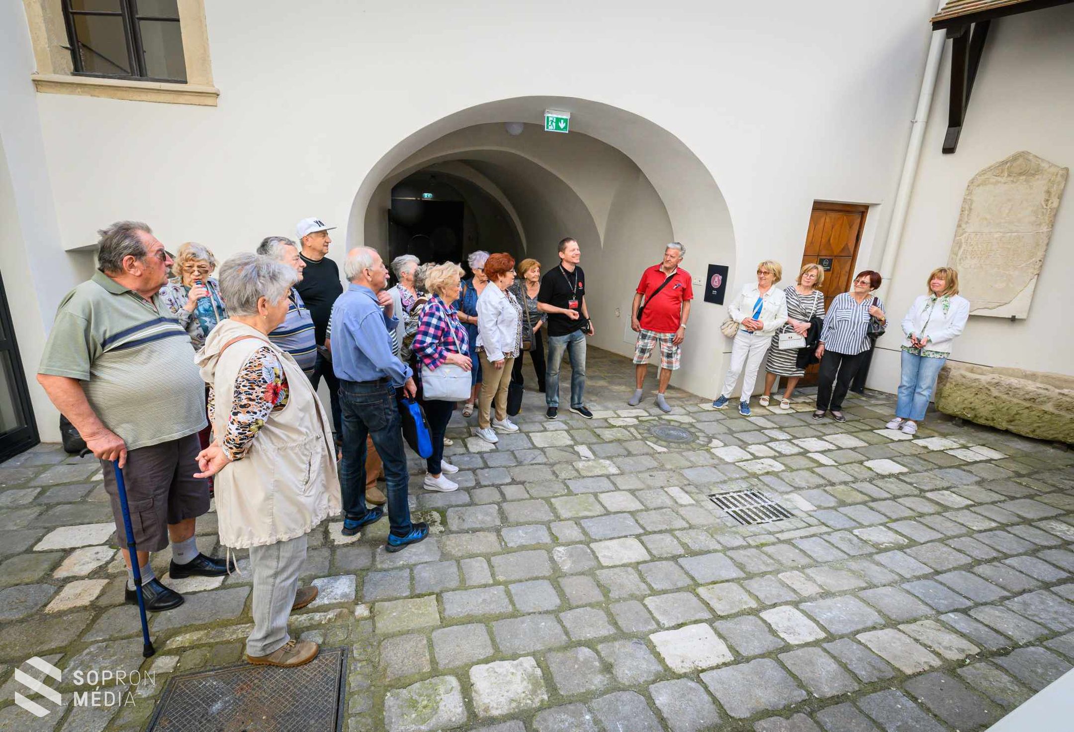 A múzeumnegyedbe látogattak a Lővéri Nyugdíjas Klub tagjai