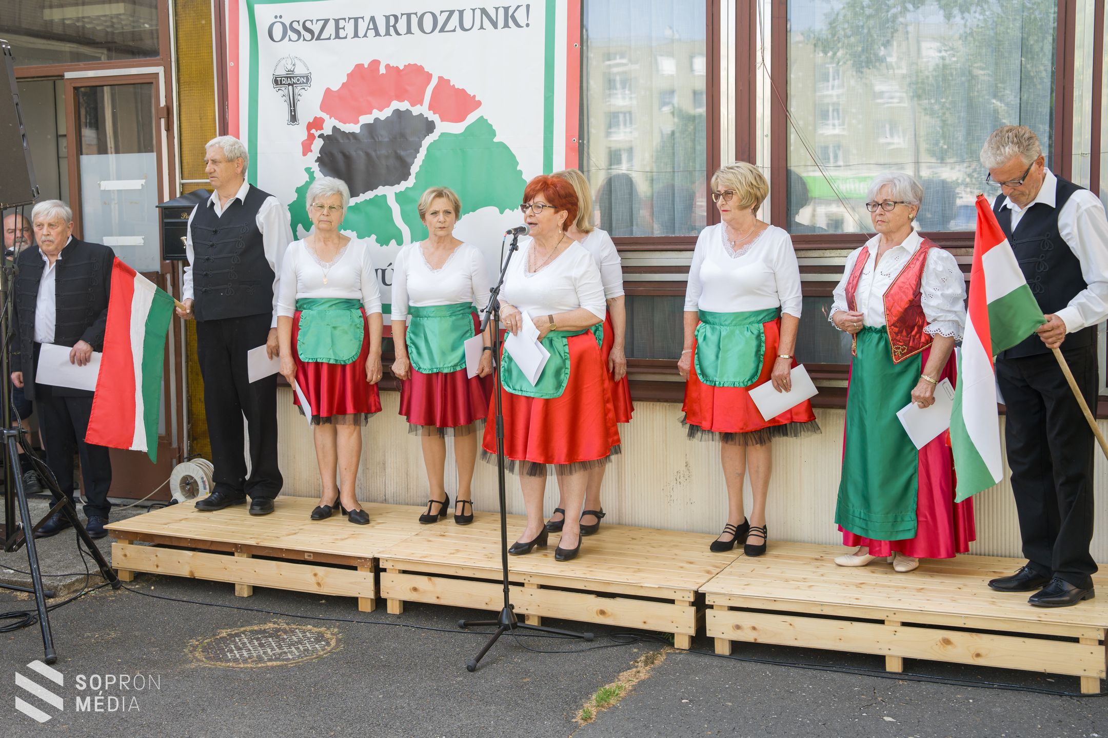 A Nemzeti Összetartozás Napja alkalmából ünnepélyes megemlékezést tartottak a Jereván-lakótelepen