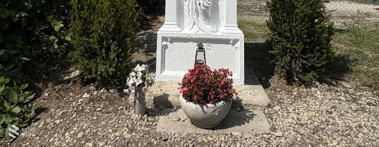 Firtl Mátyás: " Útmenti keresztjeink hitbeli megerősítésünkre szolgálnak"