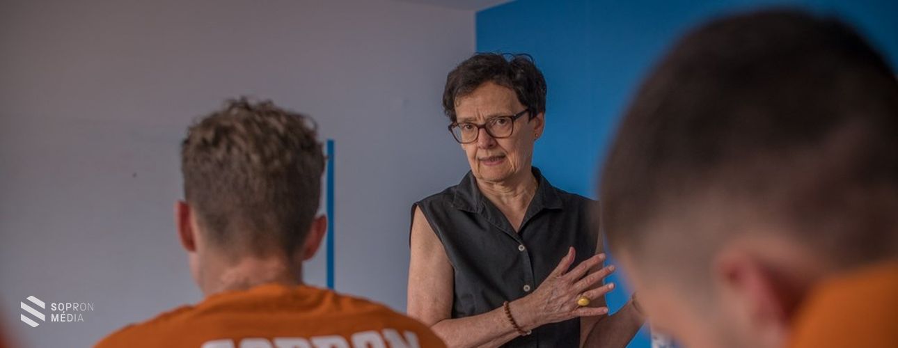 A Magyar Érdemrend Lovagkeresztje kitüntetésben részesült dr. Budavári Ágota