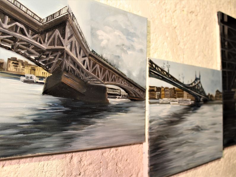 Különféle pozíciók kiállítása a Toronyban