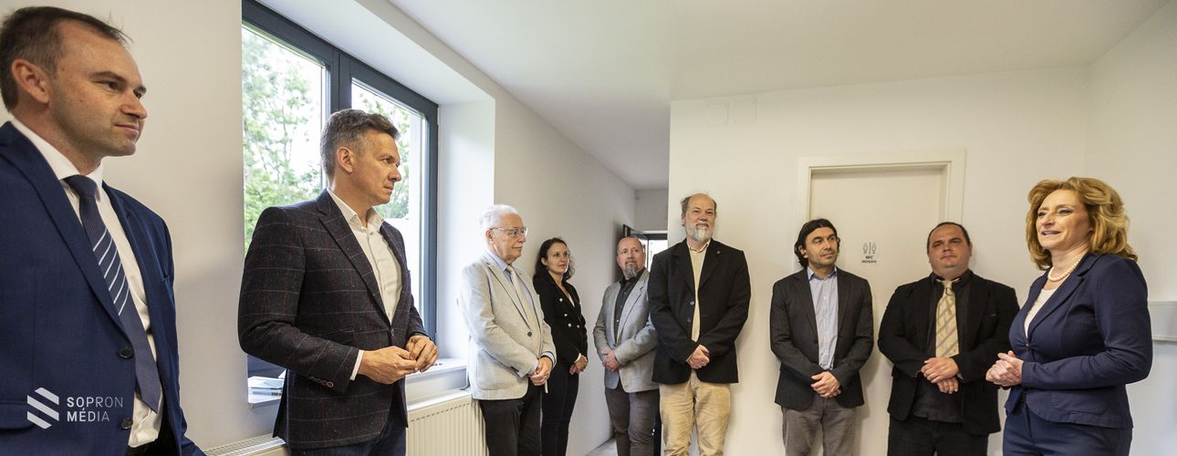 Miniszteri biztos: fontos tudományos eredményekkel büszkélkedhet Sopron