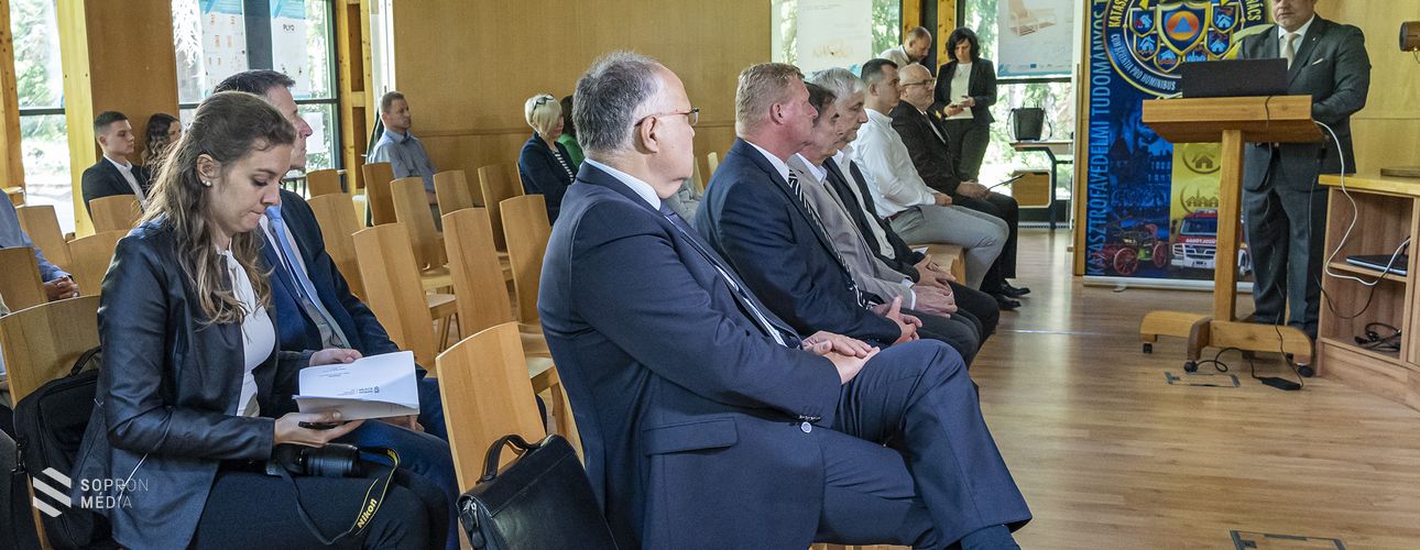 Tűzvédelmi és tűzmegelőzési szakmai konferenciát tartottak Sopronban