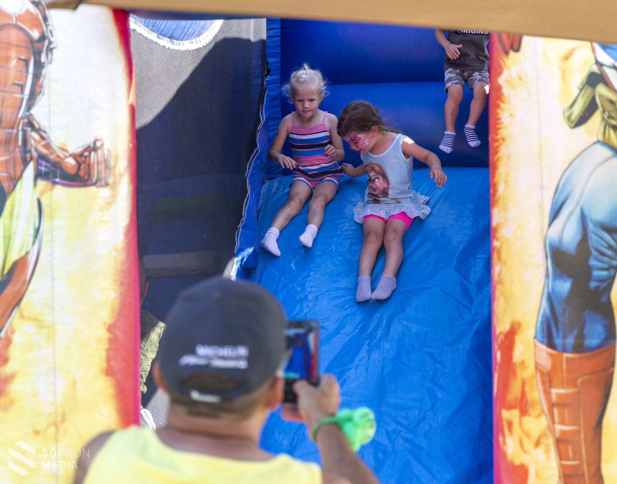 Felavatták a Szent Borbála teret Brennbergbányán