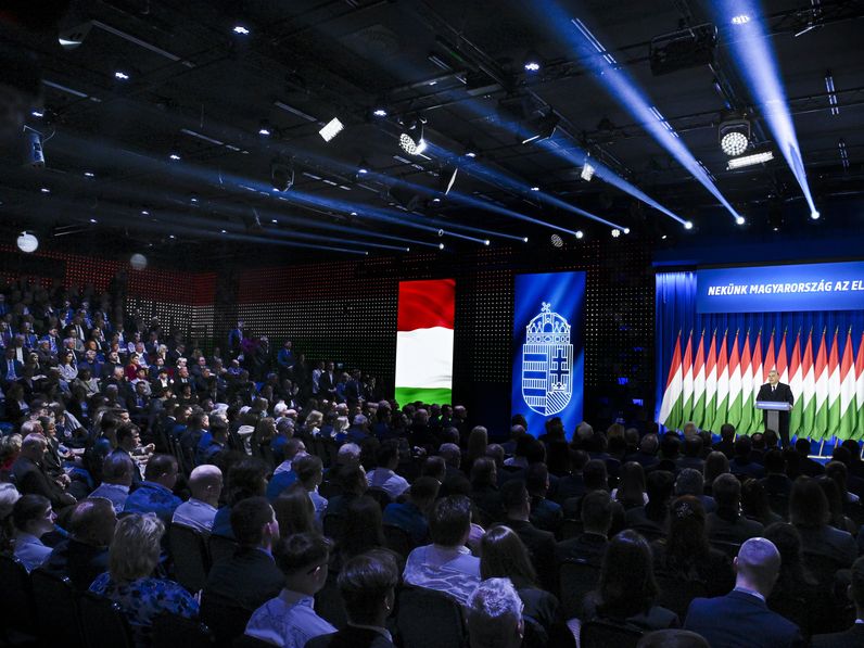 Orbán Viktor: a magyar gyermekvédelmi rendszert meg kell erősíteni