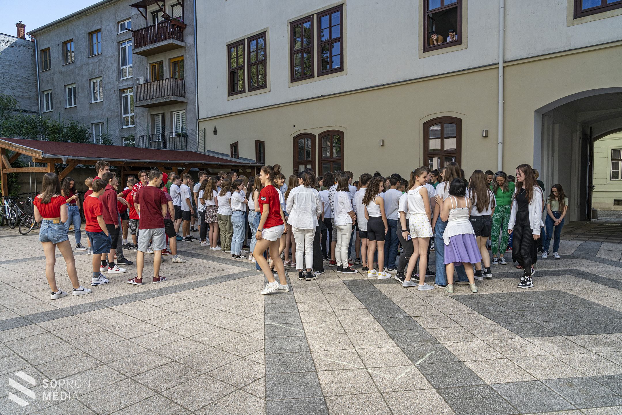 Flashmob a Széchenyiben a nemzeti összetartozás napja alkalmából!