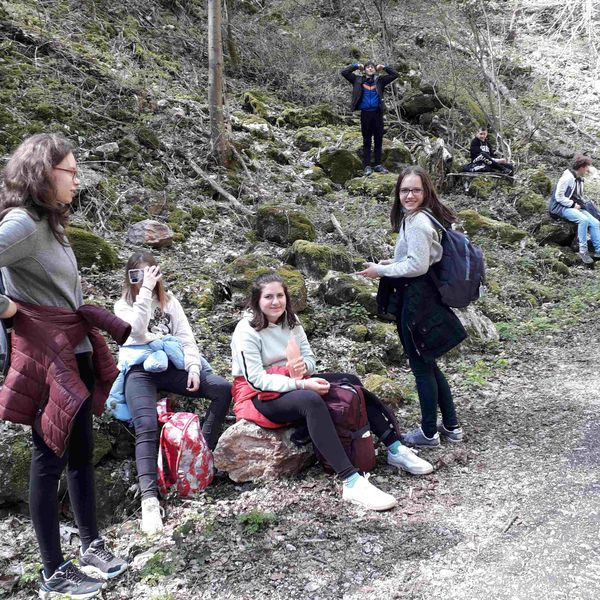 „Irodalmi és történelmi hősök Hont, Nógrád és Gömör vármegyékben, valamint a Szepességben” Határtalanul! program  (Lövői és zsirai 7. osztályosok)