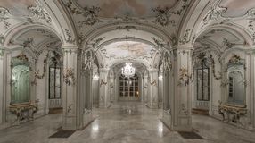 Online is gyönyörű az Eszterházy-kastély és a nagycenki Széchényi-örökség