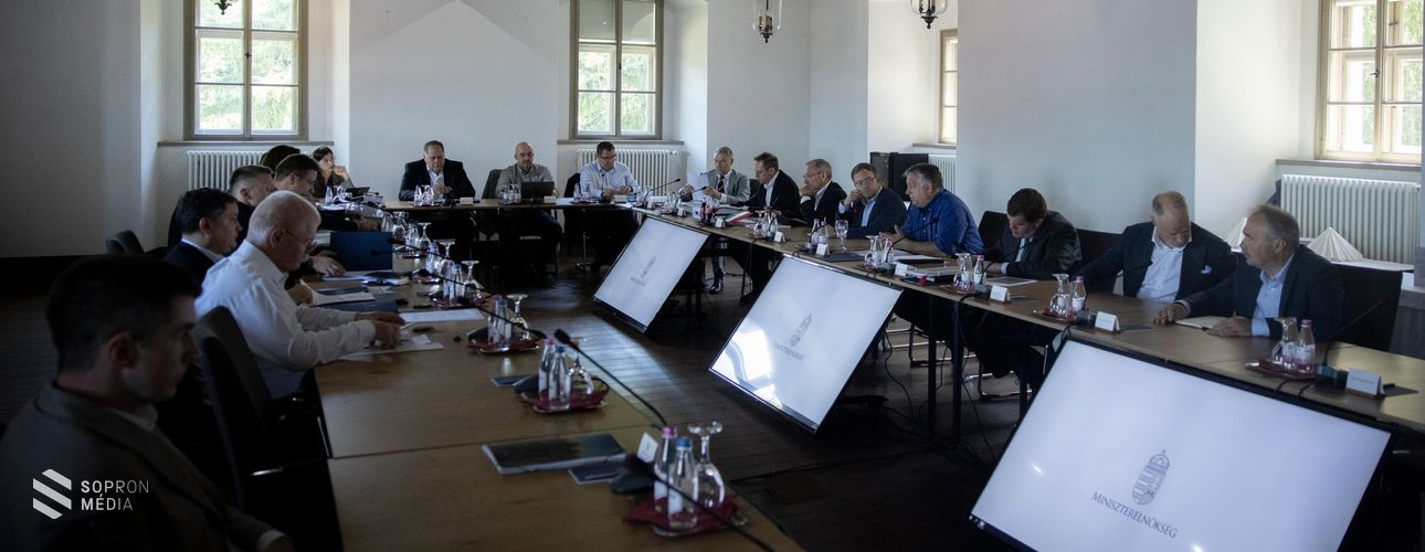 Jövő héten háromnapos kormányülés lesz Sopronban