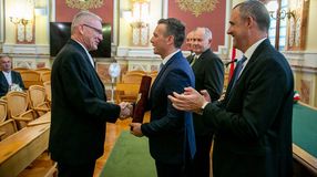 Köztisztviselőit köszöntötte a város