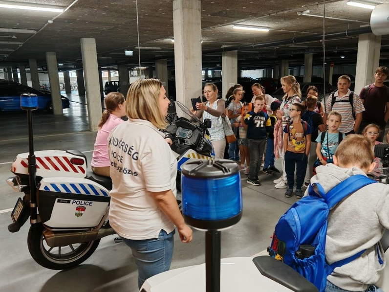 Gyermekzsivajtól volt hangos a kapitányság