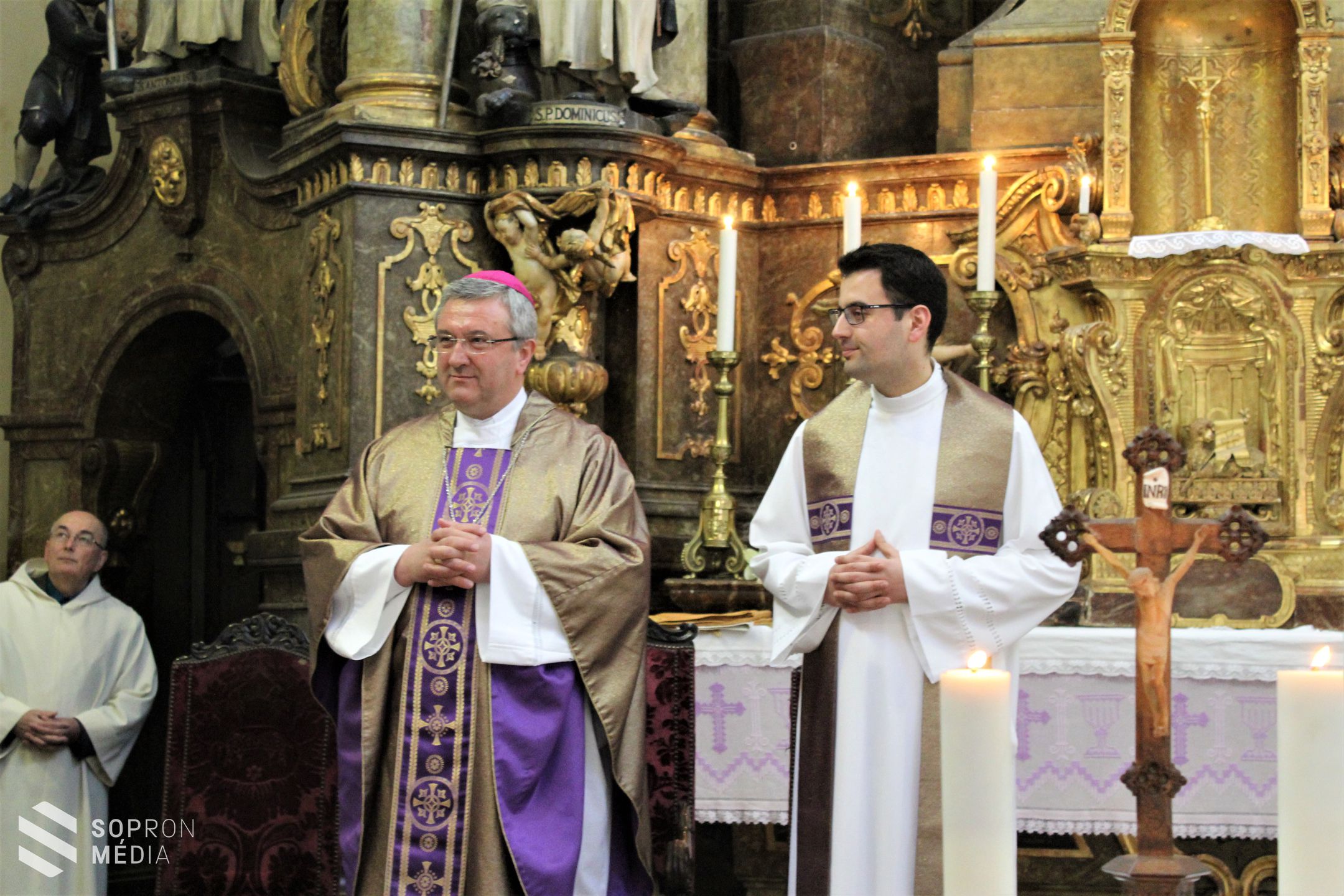 Dr. Veres András megyéspüspök szentelte fel az Örökimádás Kápolnát Sopronban (galéria)