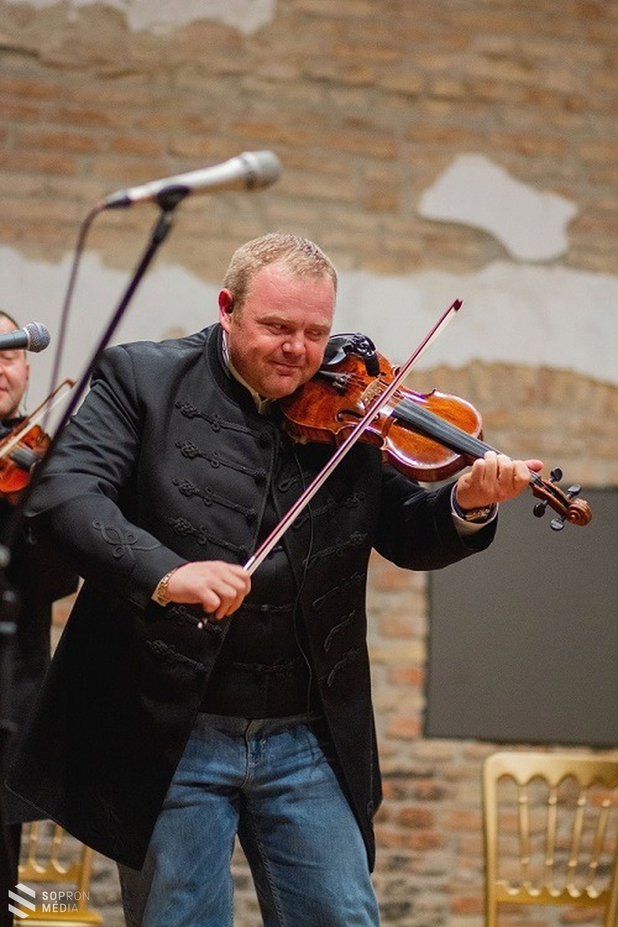 Pál István Szalonna és bandája Eszterházán 