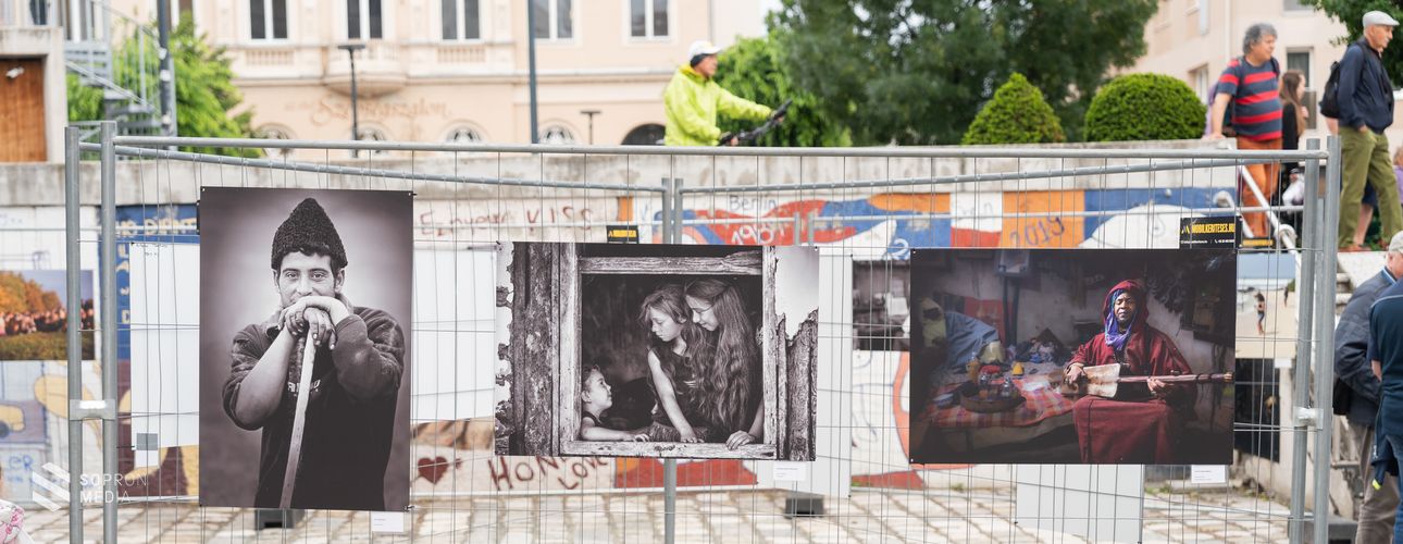 Emberek körülöttünk – Nemzetközi fotókiállítás nyílt a Rondella bástyagödörben