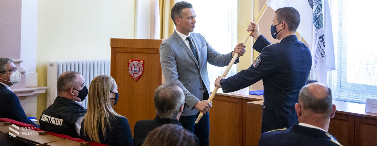 Sopron hálás a rendőrök helytállásáért