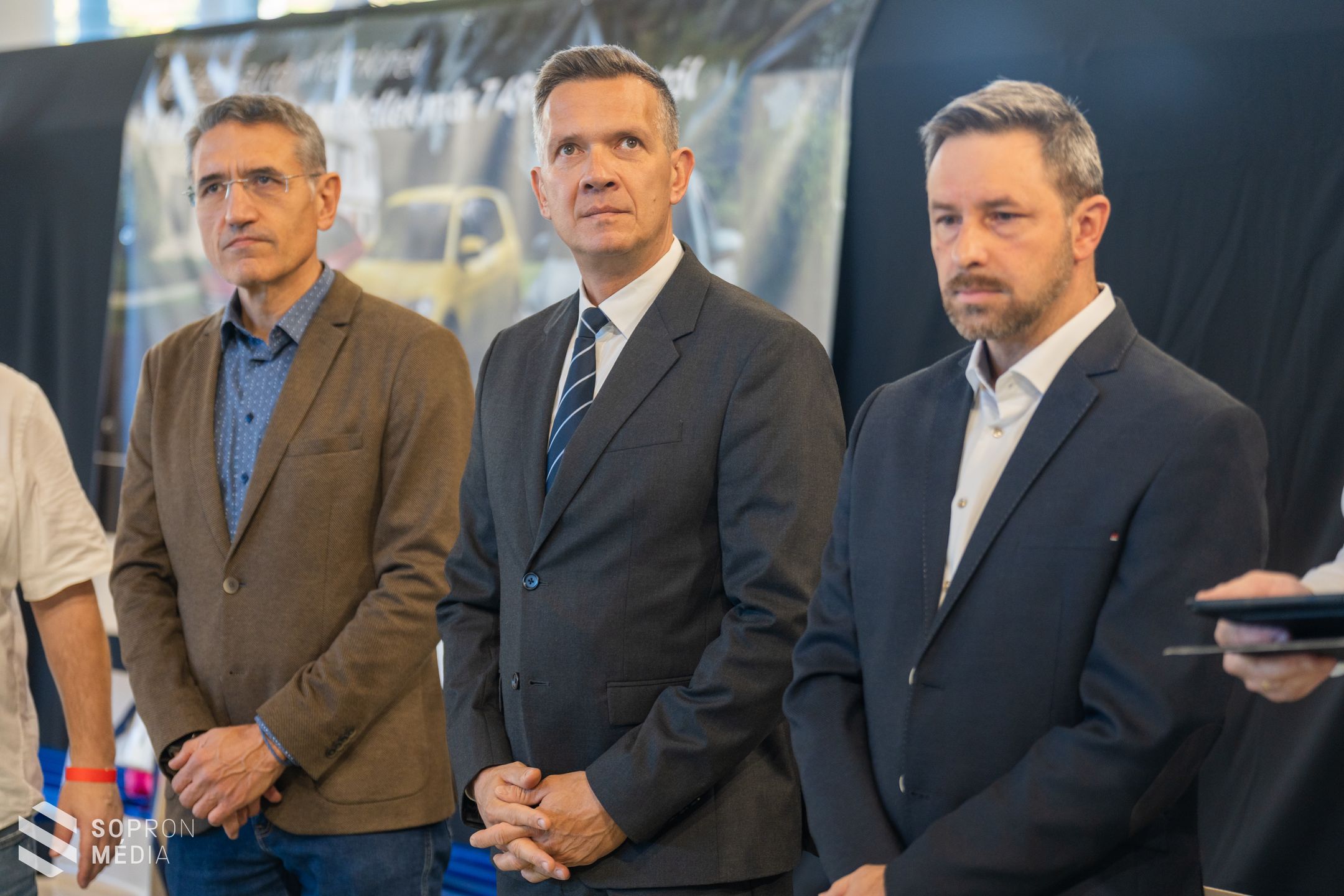 Rekordot döntött a 45. Dr. Csik Ferenc Emlékverseny: 11 ország több mint 800 úszója a Lőver Uszodában