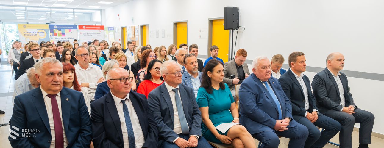 Tanulóit és oktatóit díjazta a Soproni Szakképzési Centrum