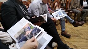 Könyvbemutató - Egy ékszerdoboz titkai