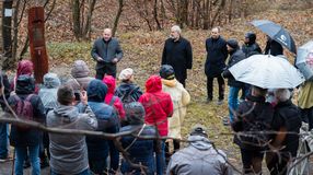 Dr. Nováki Gyula tiszteletére avattak emlékoszlopot Sopronban