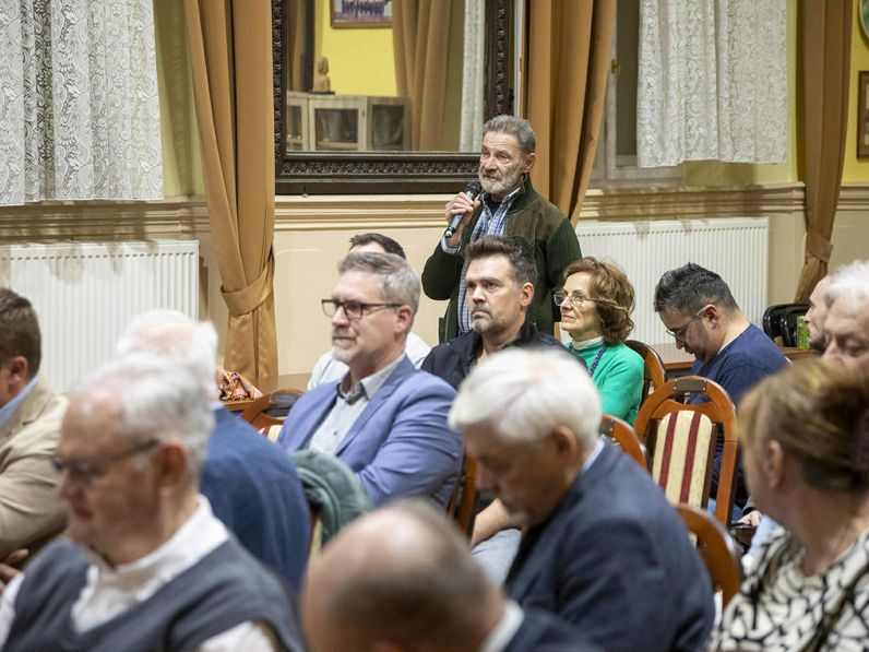 Lakossági fórumot tartottak a Fertő tavi fejlesztés folytatásáról