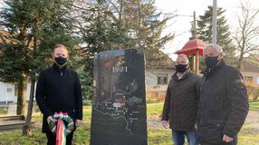 Koszorúzás a népszavazás évfordulóján