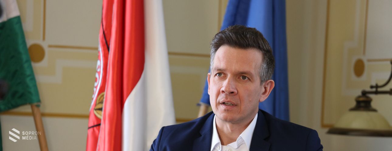 Dr. Farkas Ciprián: Ingyenesen utazhatnak a helyi járatokon az egészségügyi dolgozók