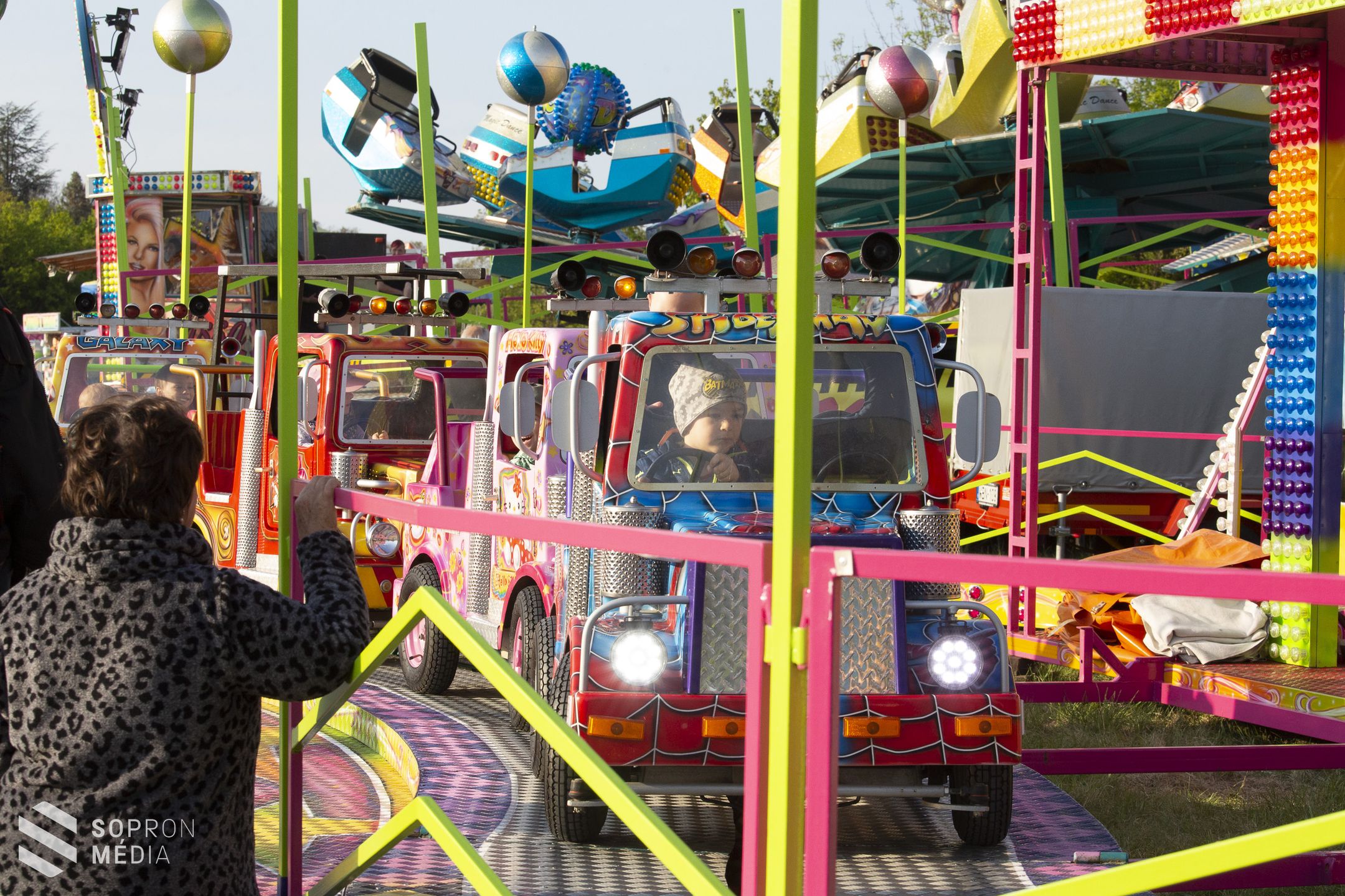 Koncertekkel és vidámparkkal tért vissza a Soproni Majális